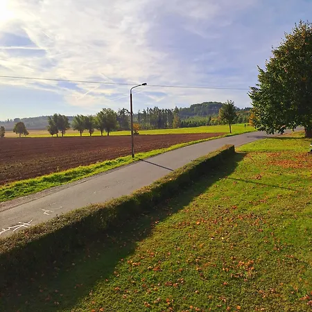 Sonnenblicks Wohlfuehlnest Auf der Wiese
